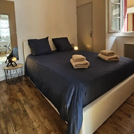 Apartment Nid Douillet Dans Le Village De Marcillac-Vallon