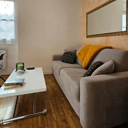 Apartament Nid Douillet Dans Le Village De Marcillac-Vallon